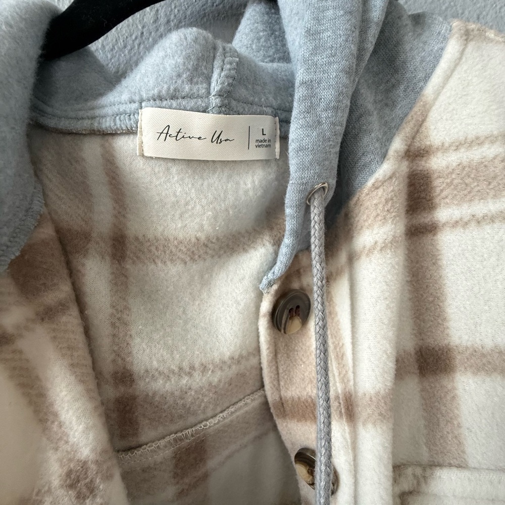 Active USA Plaid Jacket with Hood - Cream and Tan - Picture 2 of 3